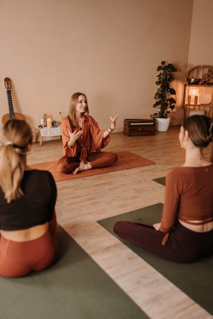 Yoga, Breathwork & Nervensystem-Regulation in Passau – ganzheitliche Körperarbeit für mehr Ruhe, bewusste Atmung und innere Balance